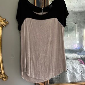 zipper back cute flowy top